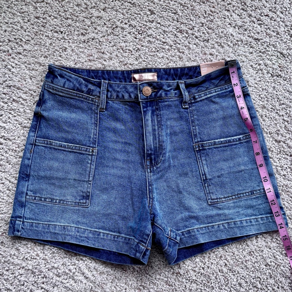 Kut from the Kloth Jane High Rise Short